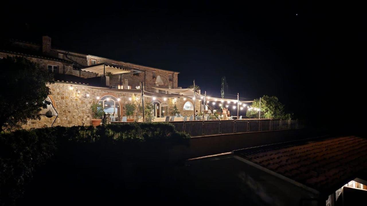 Vin Hotel - Wine Resort And Agriturismo Montieri Екстер'єр фото