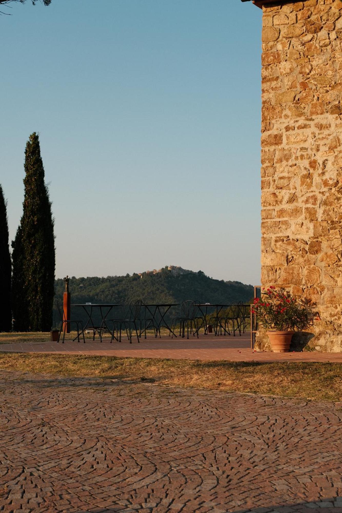 Vin Hotel - Wine Resort And Agriturismo Montieri Екстер'єр фото