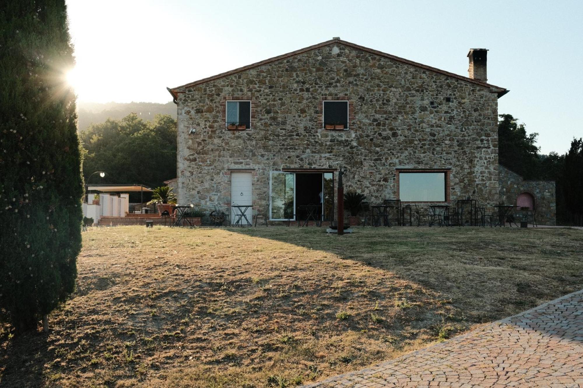 Vin Hotel - Wine Resort And Agriturismo Montieri Екстер'єр фото