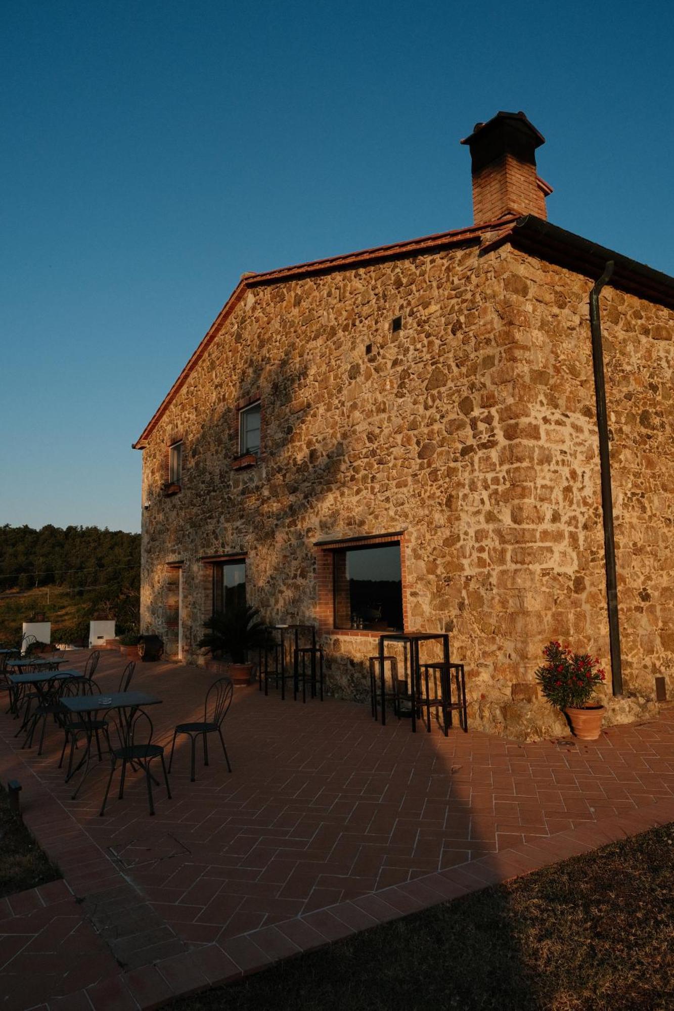 Vin Hotel - Wine Resort And Agriturismo Montieri Екстер'єр фото