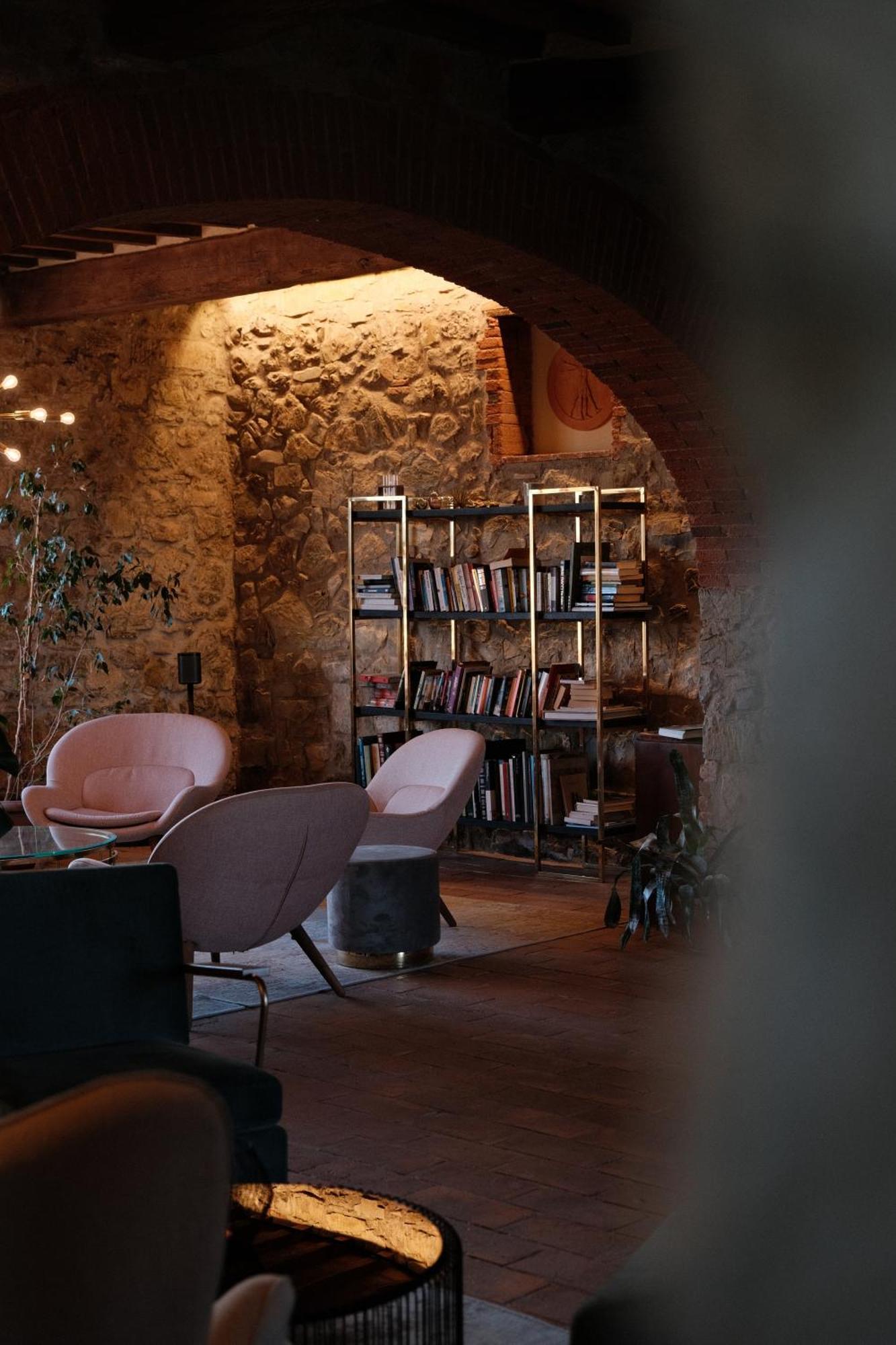 Vin Hotel - Wine Resort And Agriturismo Montieri Екстер'єр фото